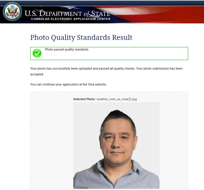 Layar keberhasilan unggahan foto visa AS