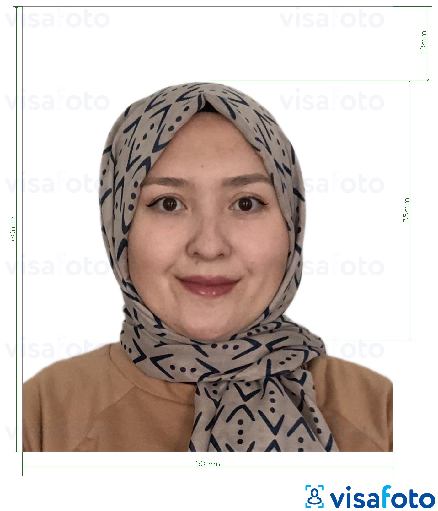 Contoh dari foto untuk Visa Turkmenistan 5x6 cm (50x60 mm) dengan ukuran spesifikasi yang tepat